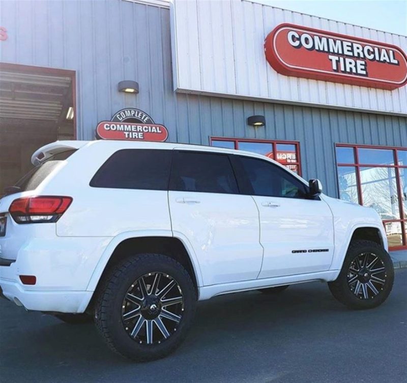 Photo of white SUV upgraded by Commercial Tire